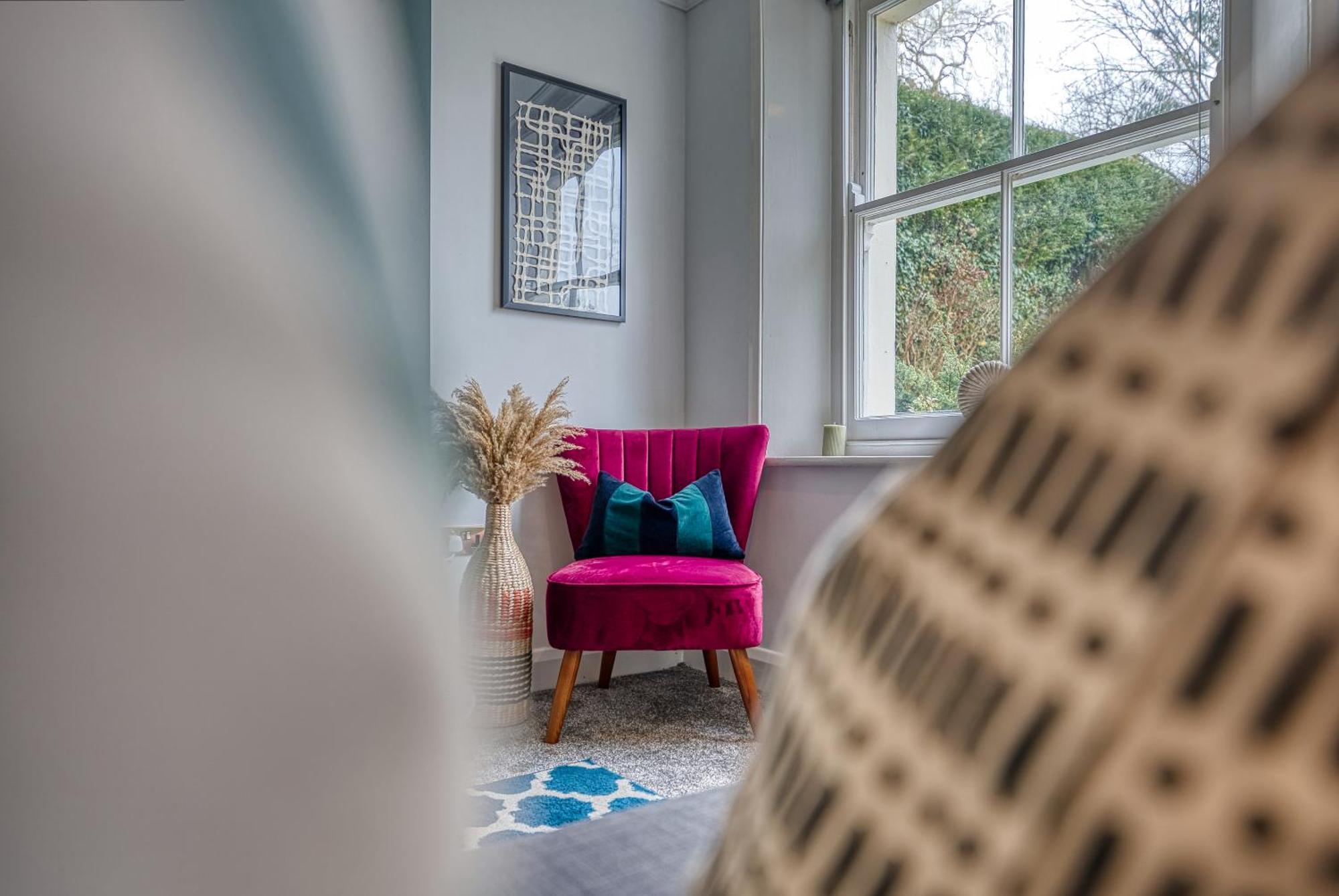 2 Bedroom Stylish Spacious Apt, Sleeps 6, Central Cheltenham, With Free Parking - By Blue Puffin Stays Εξωτερικό φωτογραφία