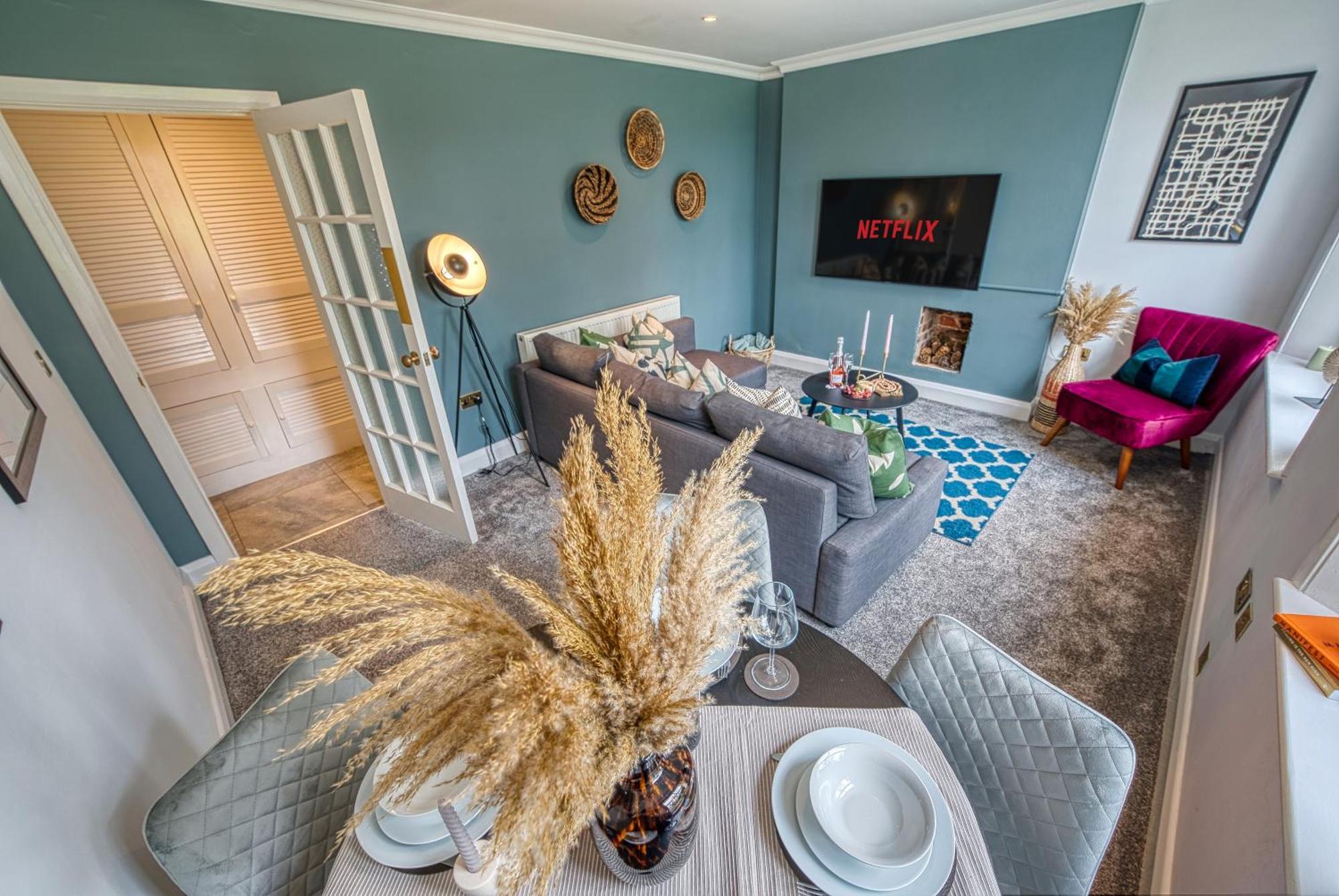 2 Bedroom Stylish Spacious Apt, Sleeps 6, Central Cheltenham, With Free Parking - By Blue Puffin Stays Εξωτερικό φωτογραφία